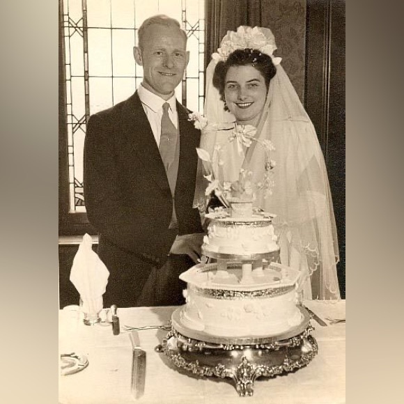 Rare museum quality 1930s bridal hat Chantilly lace and ribbons cream - Picture 5 of 15